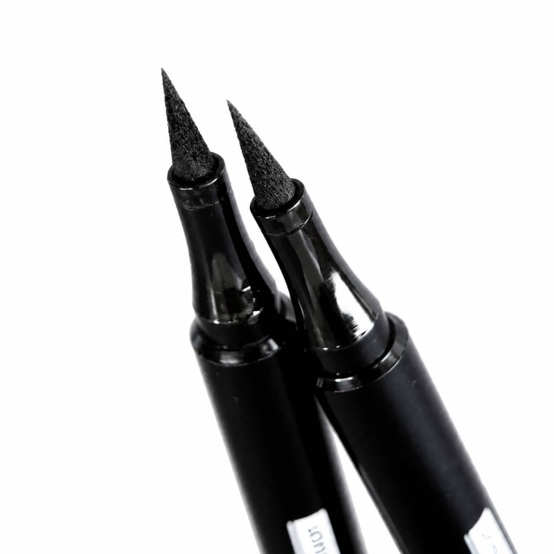 Camaleon Eyeliner Negro Waterproof | Farmacia Liceo